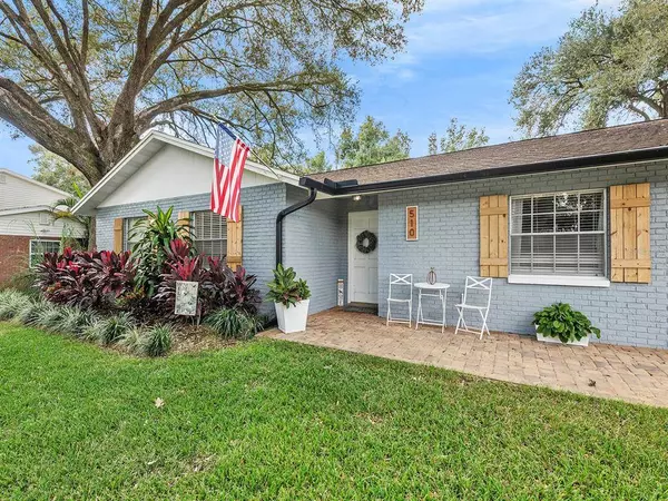 510 ROYAL GREENS DR, Temple Terrace, FL 33617