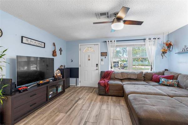 14690 54TH WAY N, Clearwater, FL 33760