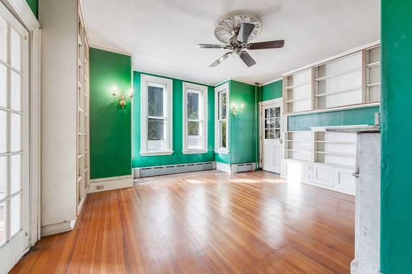 107 Ellery Street, Cambridge, MA 02138