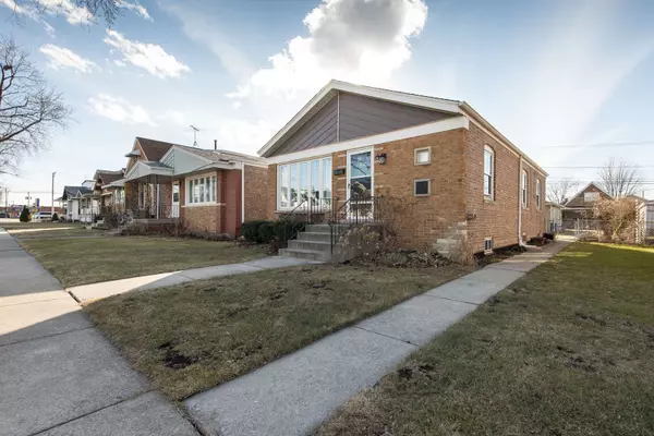 5332 S McVicker Avenue, Chicago, IL 60638