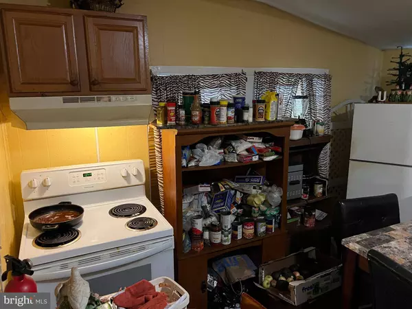 7-7 1/2 OLIVE ST, Salem, NJ 08079