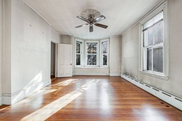 107 Ellery Street, Cambridge, MA 02138