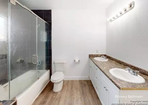 550 CARROLL ST, San Antonio, TX 78225-1436