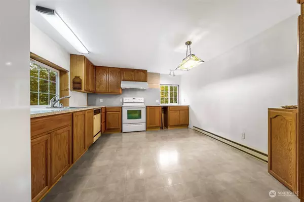 10513 238th ST E, Graham, WA 98338