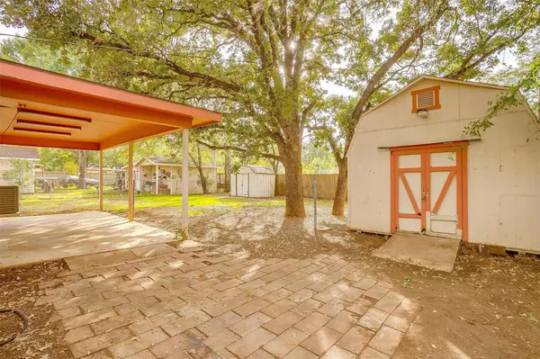 4009 Dakota Trail, Lake Worth, TX 76135