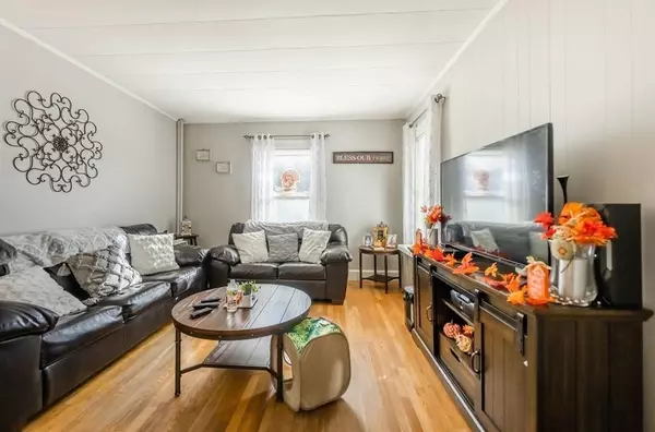 6-8 Brechin Ter, Andover, MA 01810