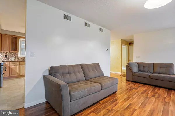 476 OAK GROVE SCHOOL RD, Hedgesville, WV 25427