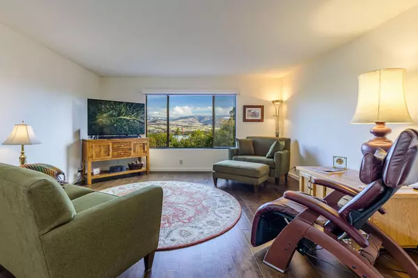 550 Maple WAY, Ashland, OR 97520