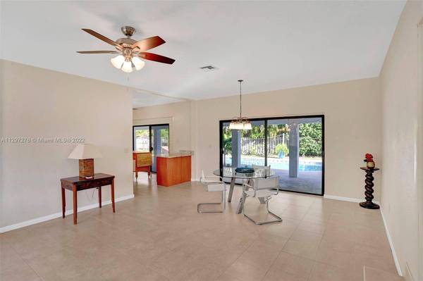 8225 SW 117th Ter, Miami, FL 33156