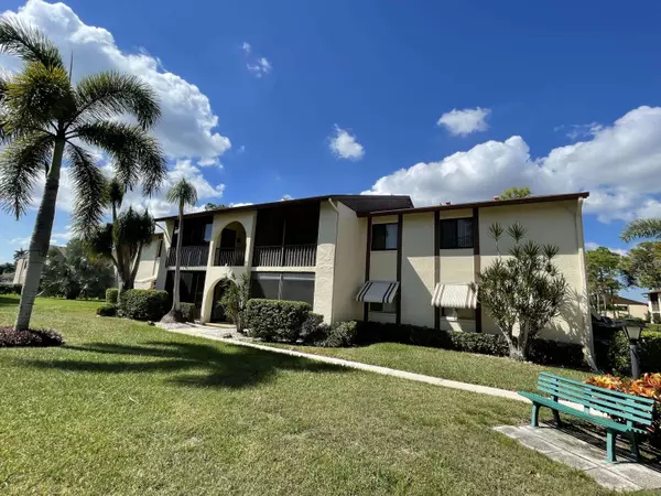 329 Knotty Pine CIR B-1, Greenacres, FL 33463