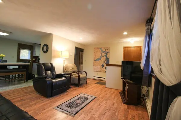 2 Theresa Rd, Woburn, MA 01801