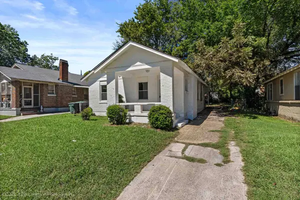 1592 SOUTHERN AVE, Memphis, TN 38114
