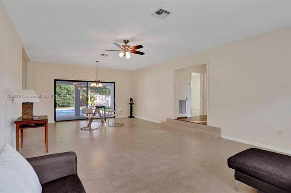 8225 SW 117th Ter, Miami, FL 33156