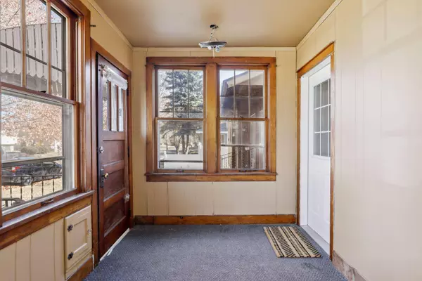 1326 4th ST E, Saint Paul, MN 55106