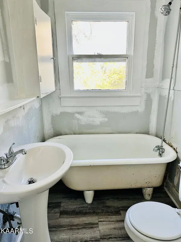 2515 Adair Ave, Knoxville, TN 37917