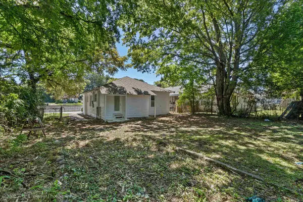 1592 SOUTHERN AVE, Memphis, TN 38114