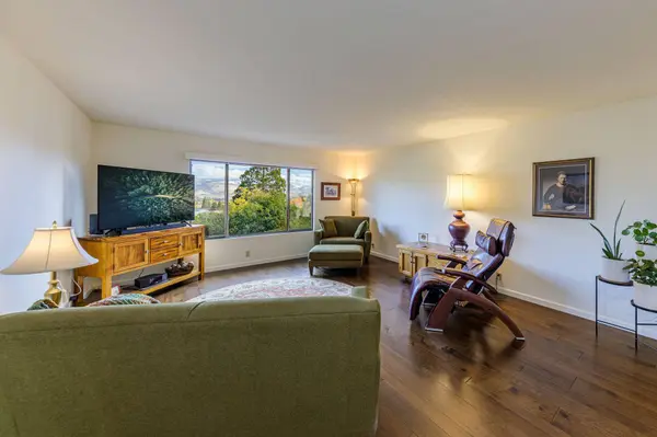 550 Maple WAY, Ashland, OR 97520