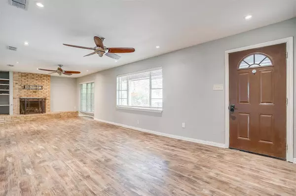 4009 Dakota Trail, Lake Worth, TX 76135