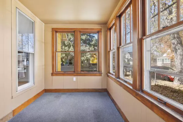 1326 4th ST E, Saint Paul, MN 55106