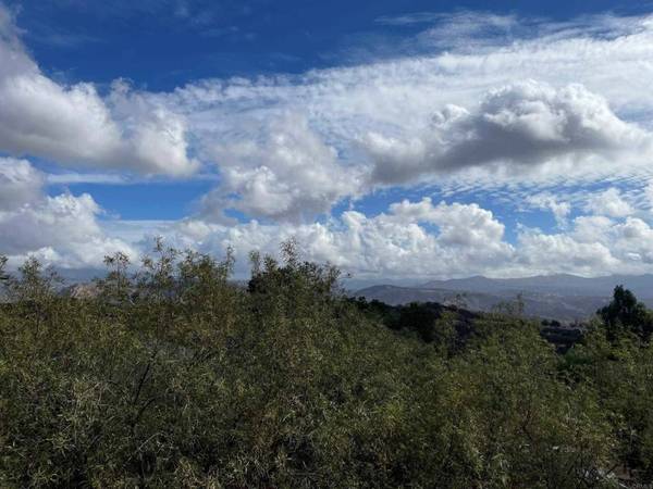 222 Sage RD, El Cajon, CA 92021