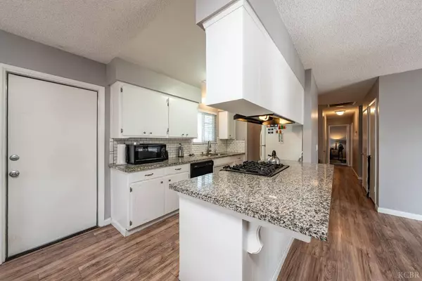 275 Pearl Drive, Lemoore, CA 93245