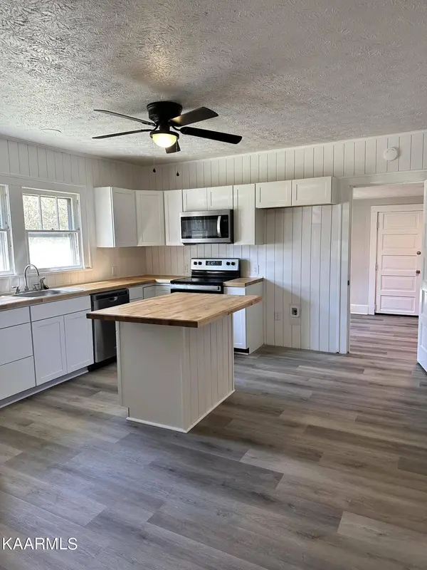 2523 Adair Ave, Knoxville, TN 37917