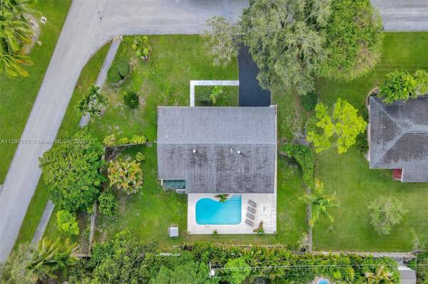 8225 SW 117th Ter, Miami, FL 33156