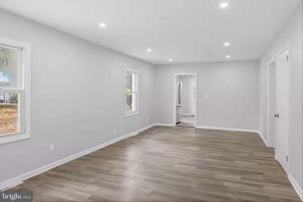 1663 ERIAL RD, Blackwood, NJ 08012