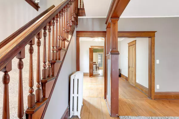 704 James AVE, Saint Paul, MN 55102