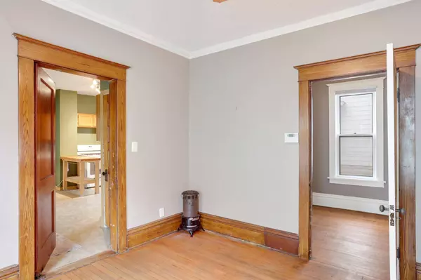 704 James AVE, Saint Paul, MN 55102