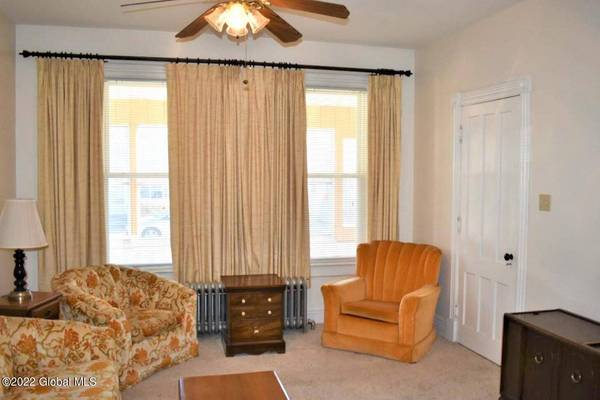 17 Eagle Street Street, Amsterdam, NY 12010