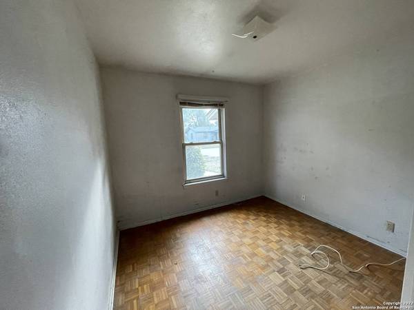 4931 BAYHEAD DR, San Antonio, TX 78220-4833