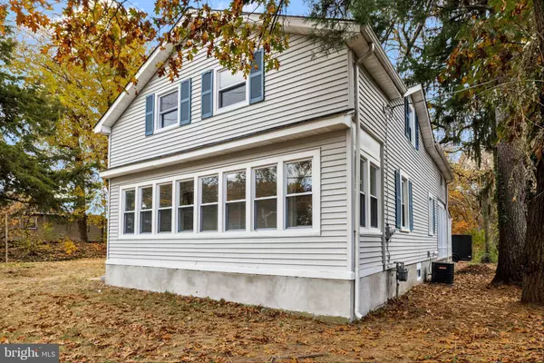 1663 ERIAL RD, Blackwood, NJ 08012