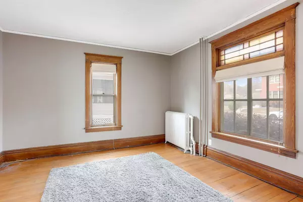 704 James AVE, Saint Paul, MN 55102