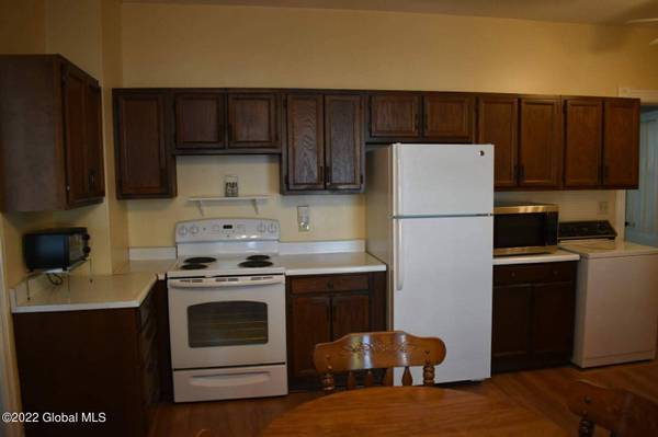 17 Eagle Street Street, Amsterdam, NY 12010