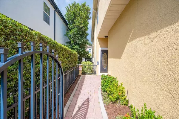 2701 W HORATIO ST #2, Tampa, FL 33609