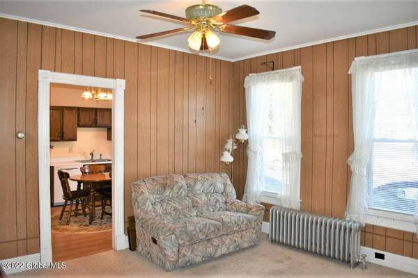 17 Eagle Street Street, Amsterdam, NY 12010