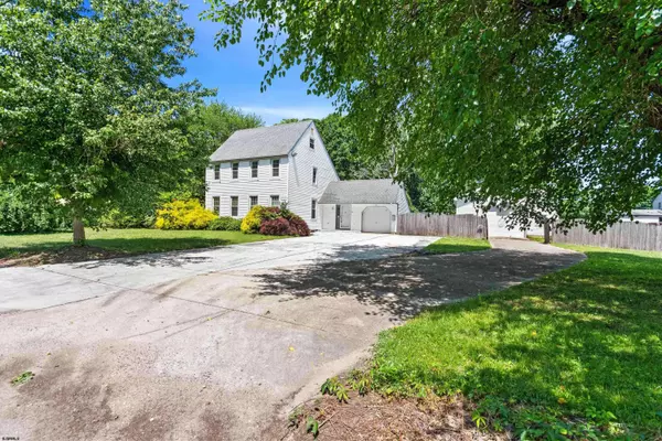 2033 Lambert Ave, Atco, NJ 08004