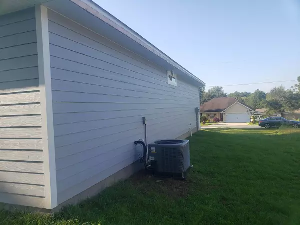 235 Ponderosa Lane, Midway, FL 32343