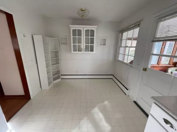 1409 Arrowood Dr, Madison, WI 53704