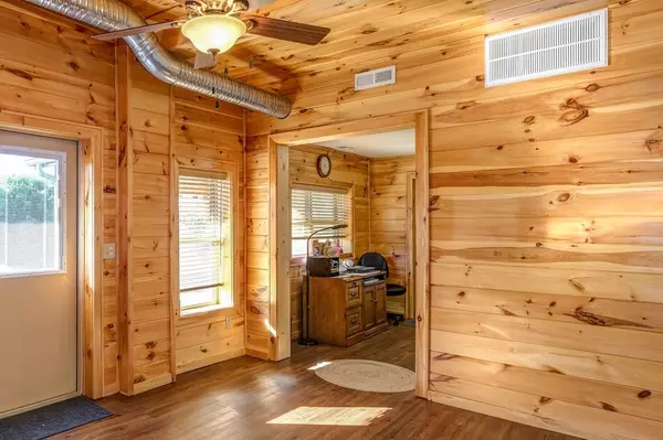 99 Upper Peachtree Road, Murphy, NC 28906