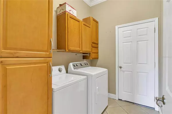 1725 BONNEVILLE DR, Orlando, FL 32826