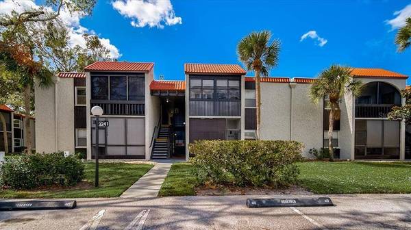 3241 BENEVA RD #104, Sarasota, FL 34232