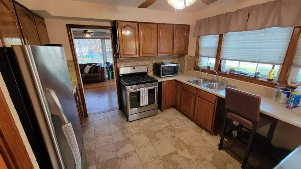 1400 Gardner Road, Westchester, IL 60154