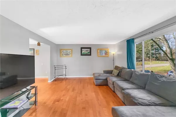 104 Windsor, Monroeville, PA 15146