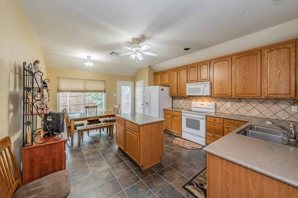 4609 Wolf Ridge Way, Fort Worth, TX 76244