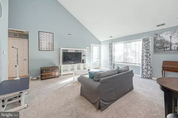 5515-C ABERDEEN DR, Mount Laurel, NJ 08054