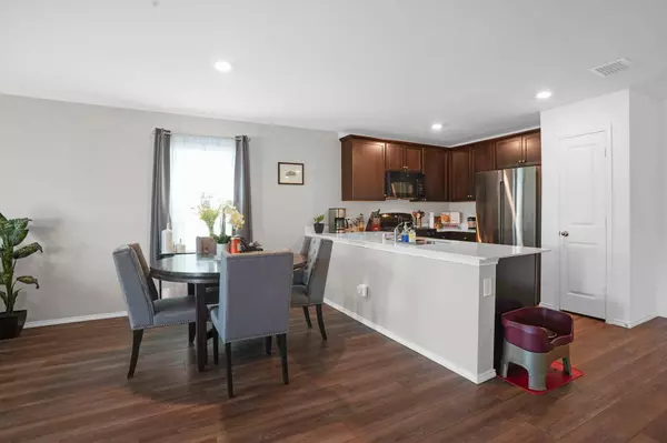 3958 Surrey Drive, Heartland, TX 75126