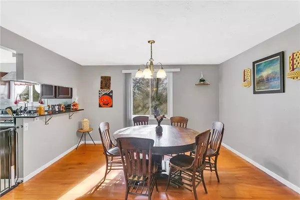 104 Windsor, Monroeville, PA 15146