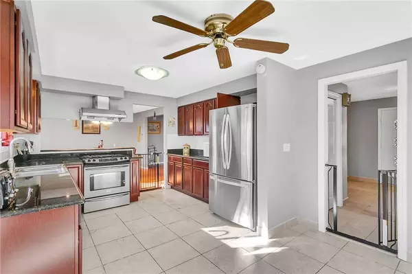 104 Windsor, Monroeville, PA 15146